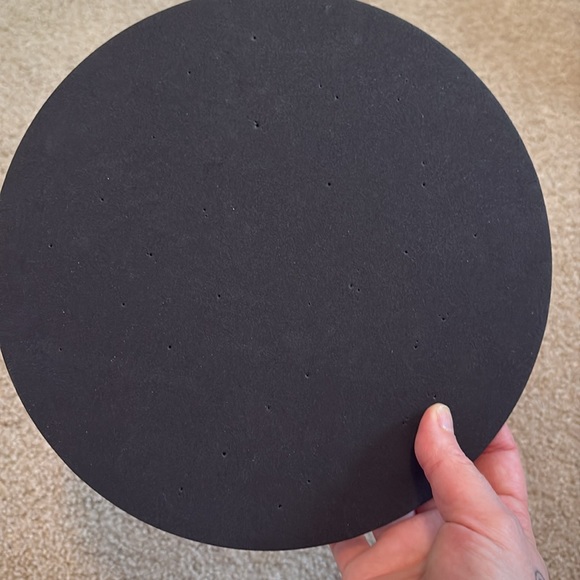 Kraken Trade Clamshell Purple Women's Enamel Pin Display/Trading Crossbody Bag - Picture 6 of 10